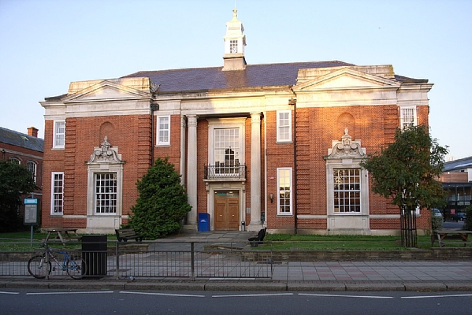 Hendon Library 